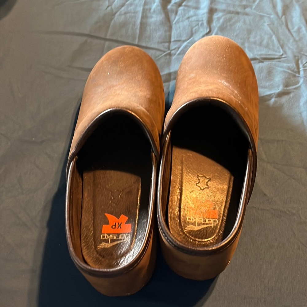 Dansko Clogs. Size 40. Excellent Used Condition.